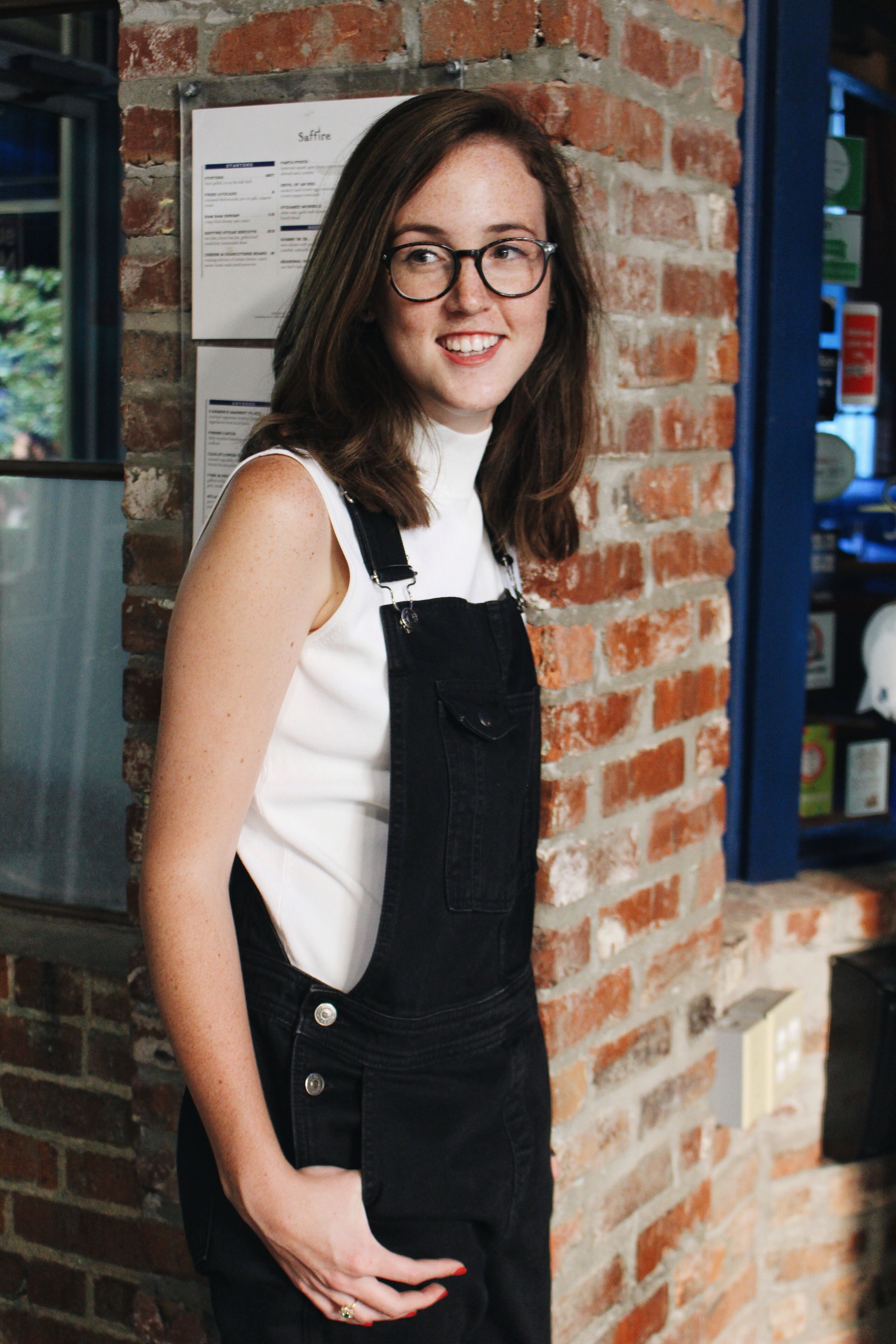 Olivia Wilde in denim overalls on June 6 ~ I want her style - What  celebrities wore and where to buy it. Celebrity Style